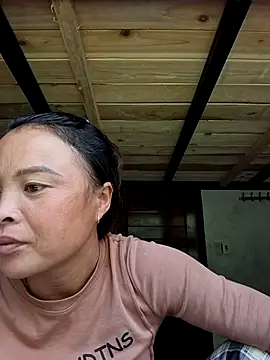 xuxulovezz online show from 10.28.25