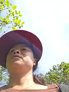 xuxulovezz online show from 11.15.25