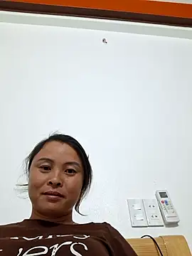 xuxulovezz online show from 11.23.25