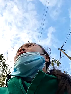 xuxulovezz online show from 11.24.25