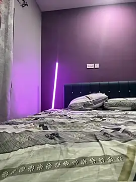 Zola Nooryi online show from 09.30.25