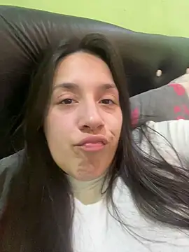 Snapshot of Eve2499 chatting on 09.27.25 Eve2499 online show from 09.27.25