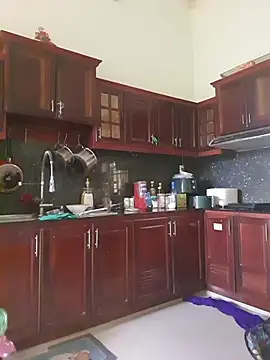 Helen-Tran online show from 10.11.25