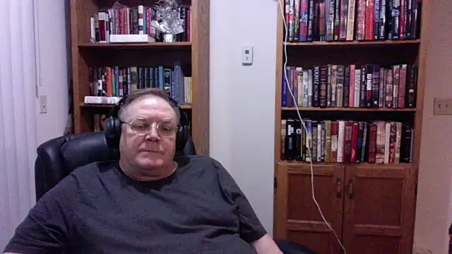 Snapshot of Vinyl22@xh chatting on 07.07.26 Vinyl22xh online show from 07.07.26