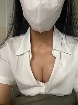 Linh247380 online show from 10.11.25