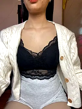 Linh247380 online show from 11.24.25