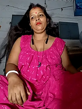 Snapshot of reya743 chatting on 10.27.25 reya743 online show from 10.27.25