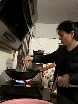 Snapshot of aoyo66 chatting on 10.27.25 aoyo66 online show from 10.27.25