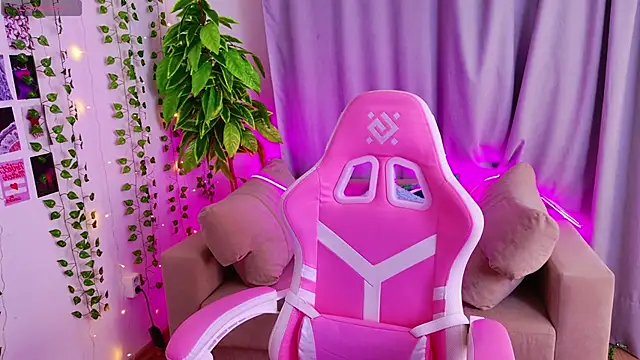 KellyHayden online show from 11.16.25