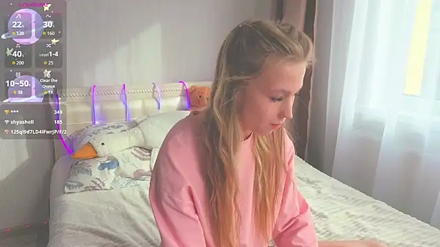 Snapshot of BarelyBliss chatting on 10.10.25 BarelyBliss online show from 10.10.25