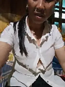 Snapshot of vtmbae chatting on 06.19.26 vtmbae online show from 06.19.26