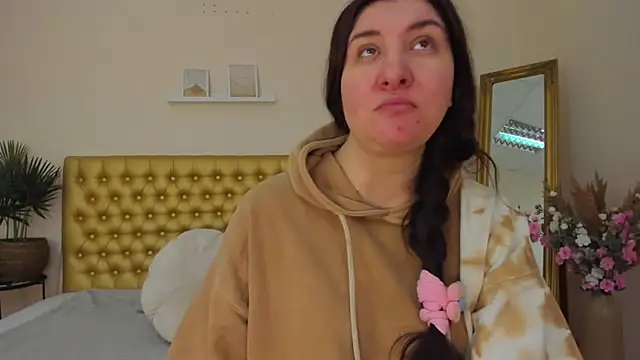 TrishaDarks online show from 03.20.26