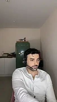 Snapshot of eauminerale chatting on 06.12.26 eauminerale online show from 06.12.26
