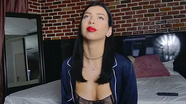 Snapshot of MeganSin_ chatting on 10.03.25 MeganSin online show from 10.03.25