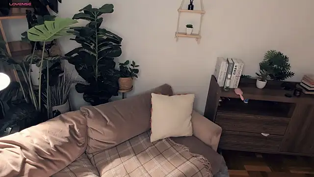 LaureMestler online show from 04.05.26