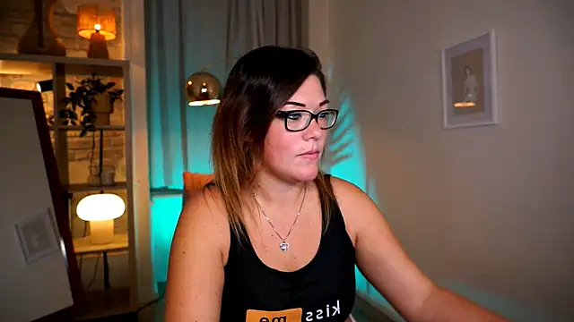 mrs fllowerr online show from 10.15.25