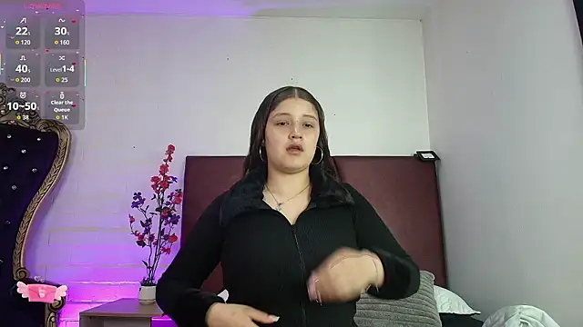 Krystal Heartss online show from 02.24.26