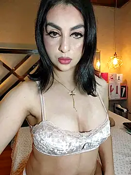 LlianneDiamond1 online show from 11.30.25