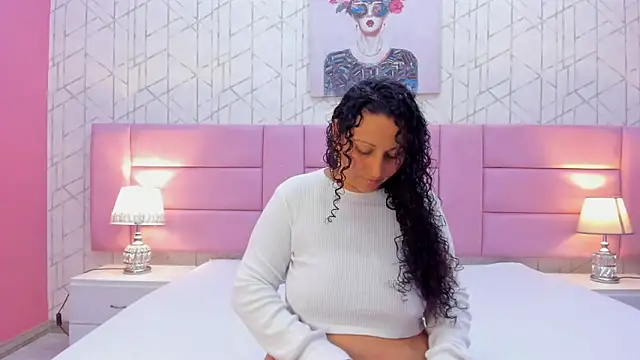 VaniaRose online show from 10.24.25