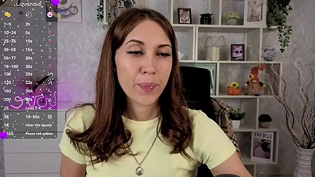 DreamVelour online show from 11.01.25