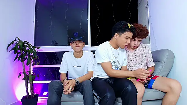 latin naughty boys online show from 10.15.25