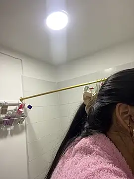 IsabellaJoness  online show from 10.17.25