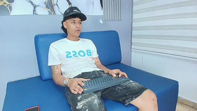 Frayhot777 online show from 01.14.26