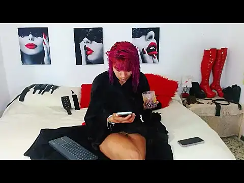 Snapshot of mylygrey chatting on 05.16.26 mylygrey online show from 05.16.26