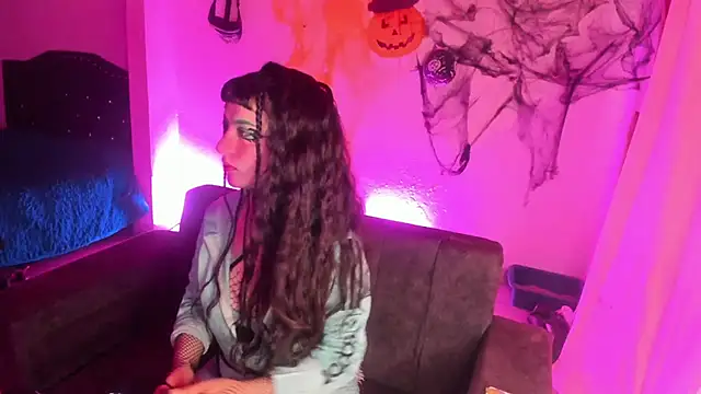 kitty  chs online show from 11.14.25