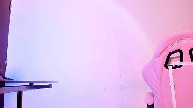 kitty  chs online show from 06.18.26