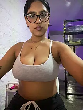 miiabrown18 online show from 04.10.26