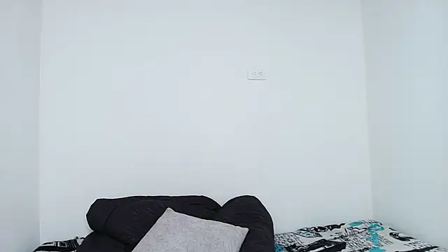 Snapshot of Emilie_Soler12 chatting on 10.08.25 Emilie Soler12 online show from 10.08.25