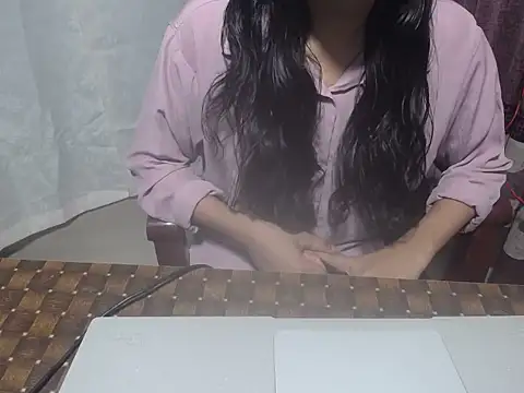 Snapshot of henakhan32 chatting on 10.06.25 henakhan32 online show from 10.06.25