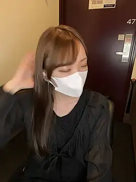 Snapshot of Moe_v_v chatting on 10.03.25 Moe v v online show from 10.03.25