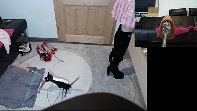 Snapshot of SexyCindyCD chatting on 10.13.25 SexyCindyCD online show from 10.13.25