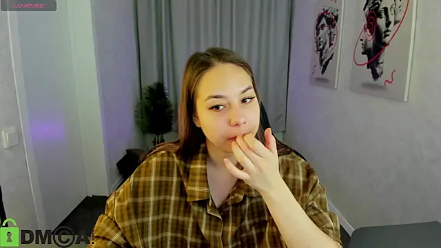 Al1ice Moures online show from 11.03.25