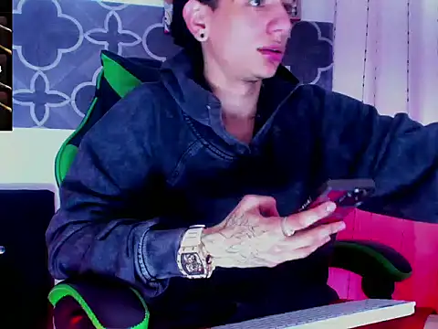 Skinny batman online show from 12.03.25