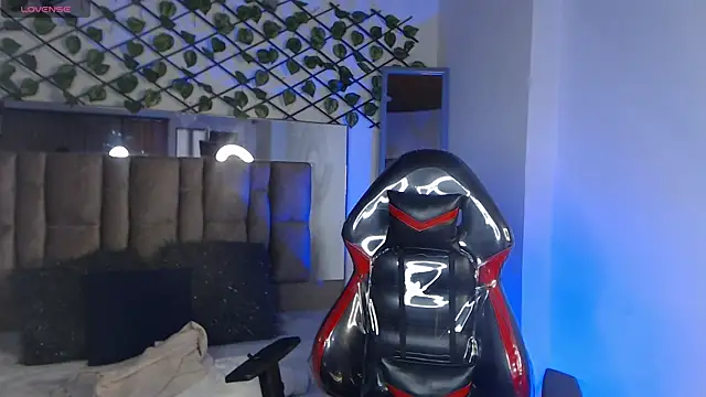 Snapshot of samycollens chatting on 10.18.25 samycollens online show from 10.18.25