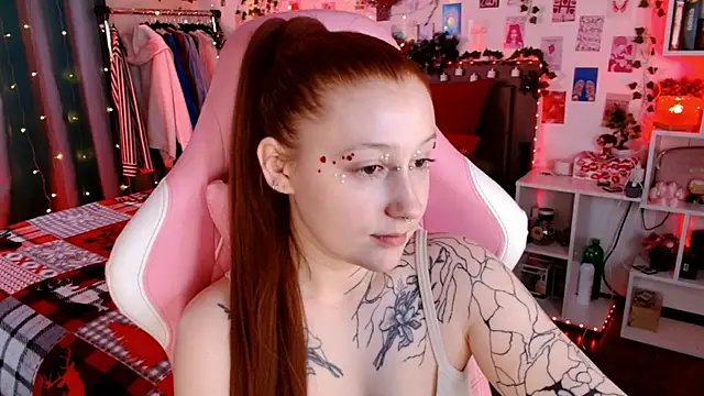 Ayla Hicks online show from 11.30.25