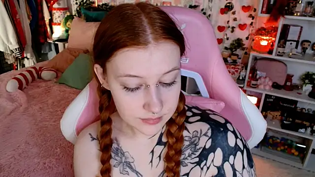 Ayla Hicks online show from 04.15.26