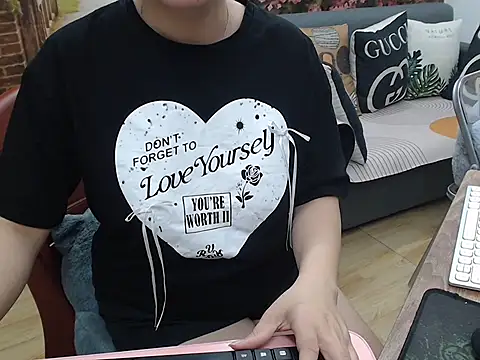 Lilya 39 online show from 10.29.25