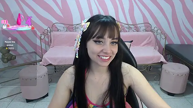 Snapshot of saabrina_ chatting on 10.08.25 saabrina online show from 10.08.25