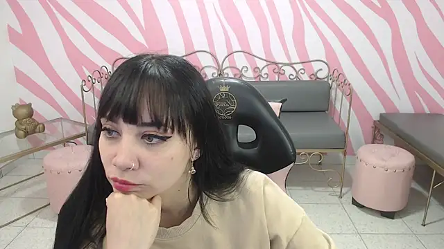 saabrina  online show from 12.22.25