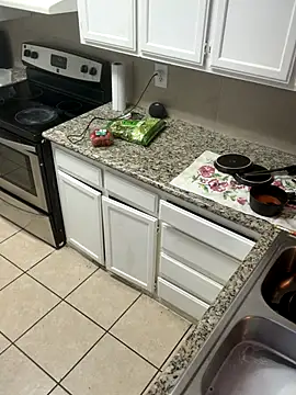 YeahhhitsBreezy online show from 10.25.25