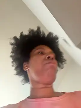 Snapshot of YeahhhitsBreezy chatting on 07.08.26 YeahhhitsBreezy online show from 07.08.26