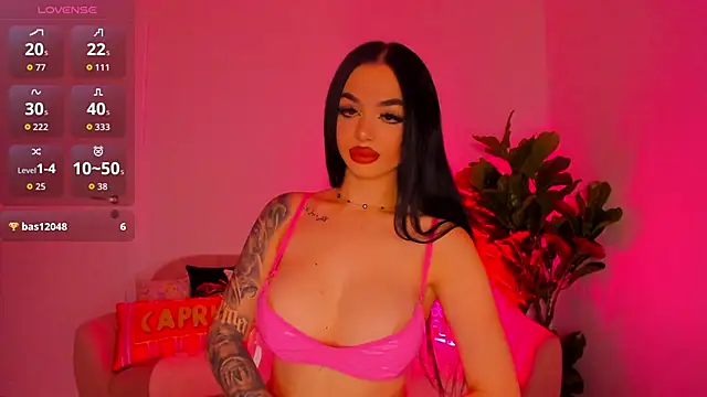 TiaBelle online show from 10.30.25