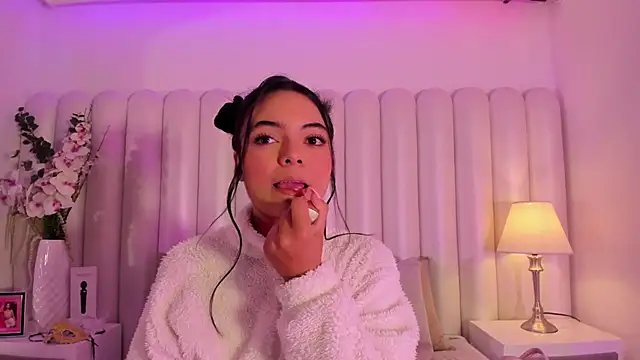 AriaBelles online show from 11.11.25