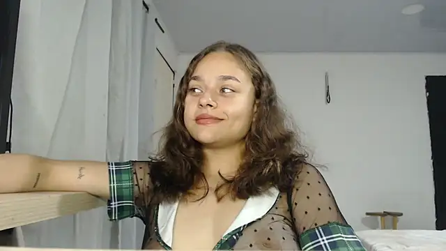 Snapshot of LittleCheerry69 chatting on 04.23.26 LittleCheerry69 online show from 04.23.26