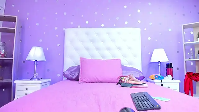 Snapshot of alana_johnson_0 chatting on 09.30.25 alana johnson 0 online show from 09.30.25