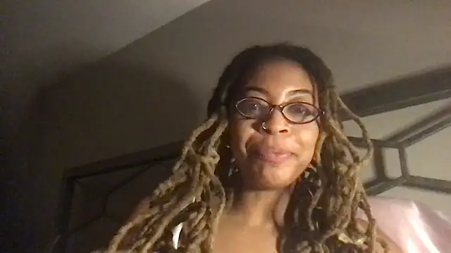 Snapshot of lilmisssunshine_ chatting on 09.25.25 lilmisssunshine  online show from 09.25.25